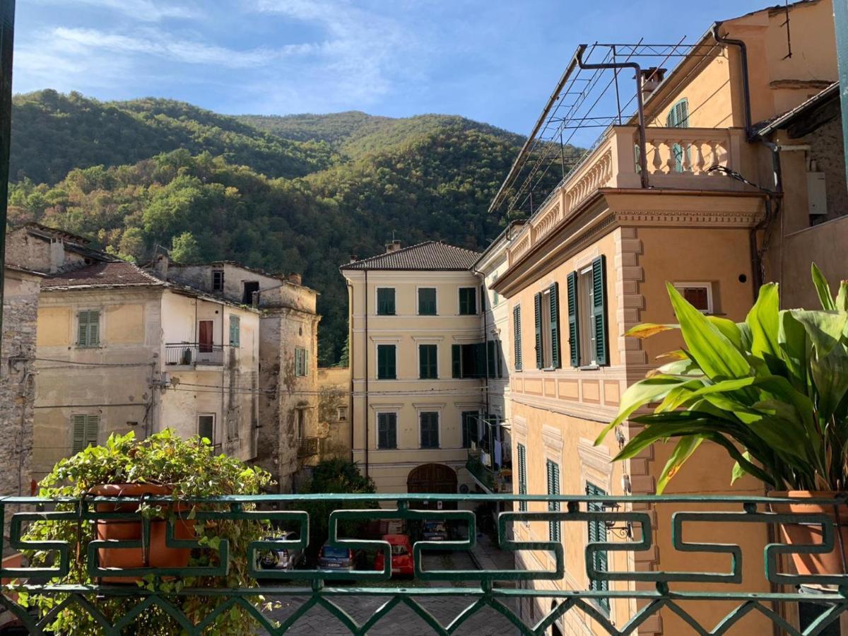 Albergo Dell'Angelo Pieve di Teco Eksteriør bilde
